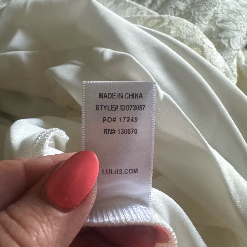 NWT Lulu’s off white wedding/ formal dress - Picture 8 of 10